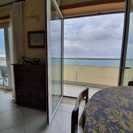 Nazare Apartamento Em Frente Ao Mar Exterior foto