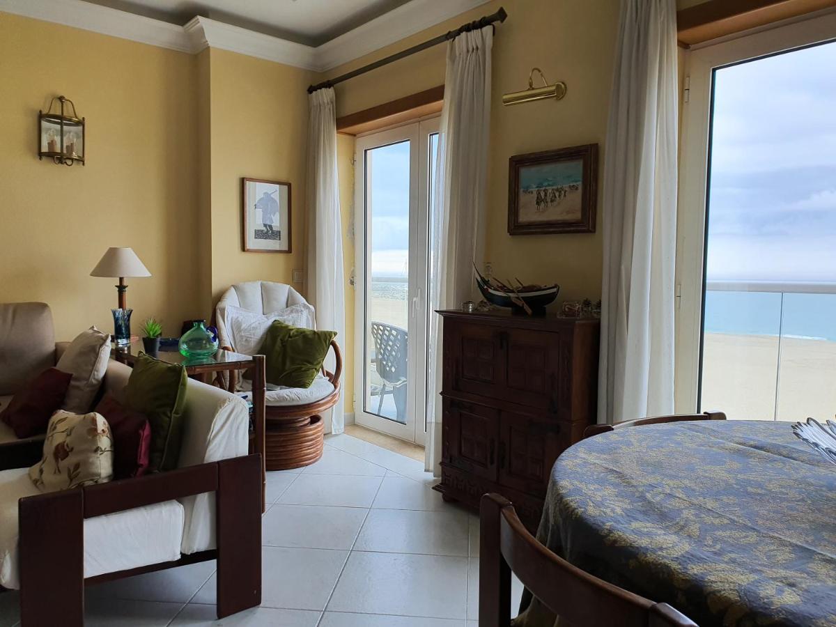 Nazare Apartamento Em Frente Ao Mar Exterior foto